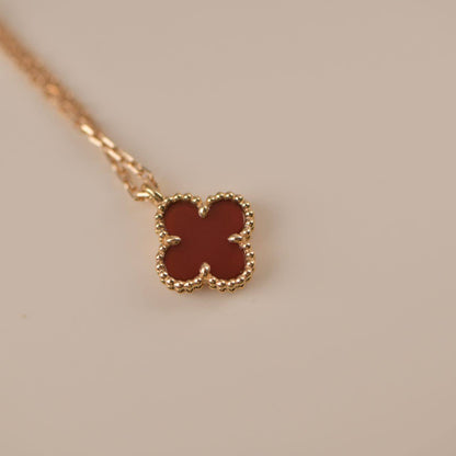 [Amore]CLOVER MINI 9.5MM WHITE CARNELIANS NECKLACE