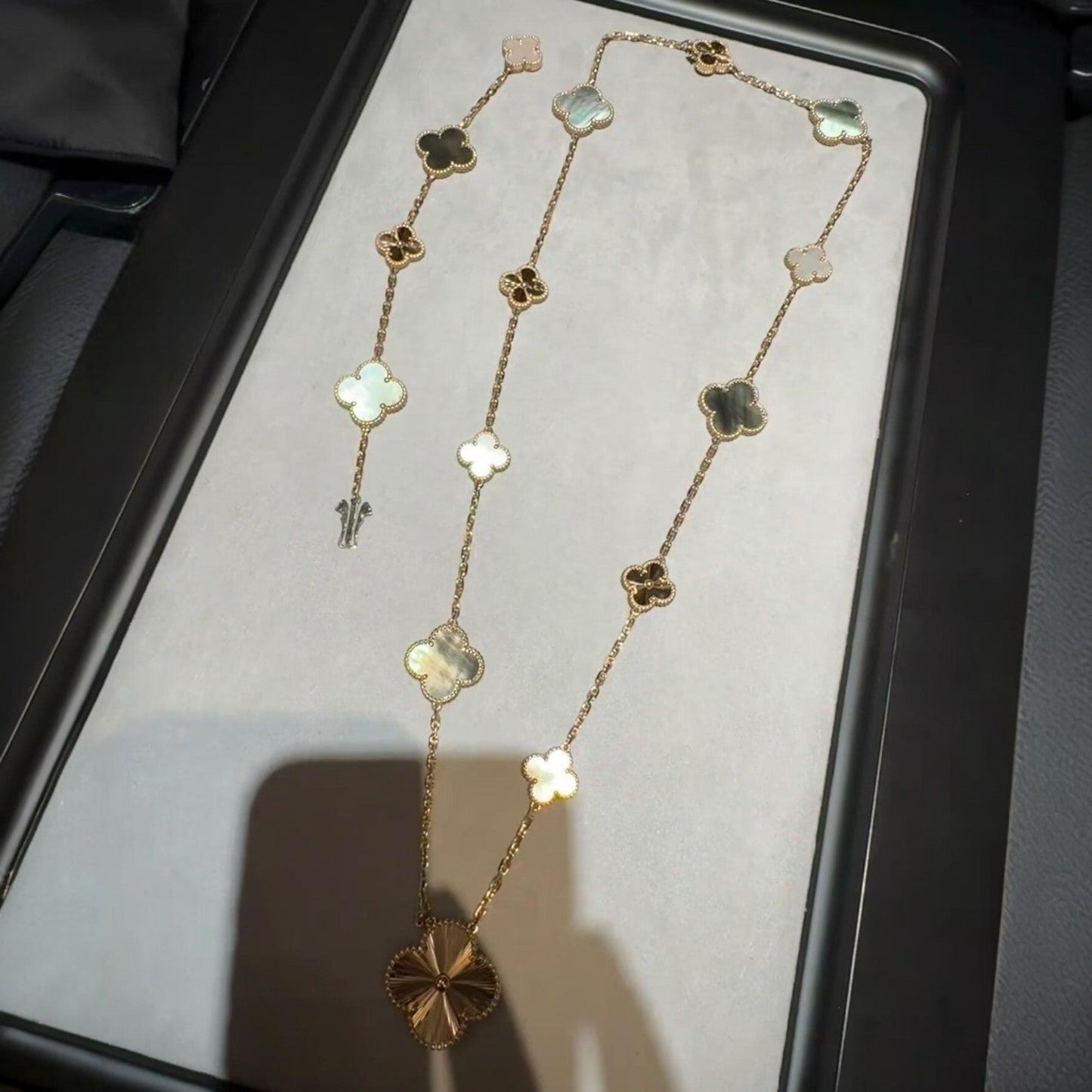 [Amore]DETACHABLE CLOVER 15(11+4) FLOWER ROSE GOLD NECKLACE SET