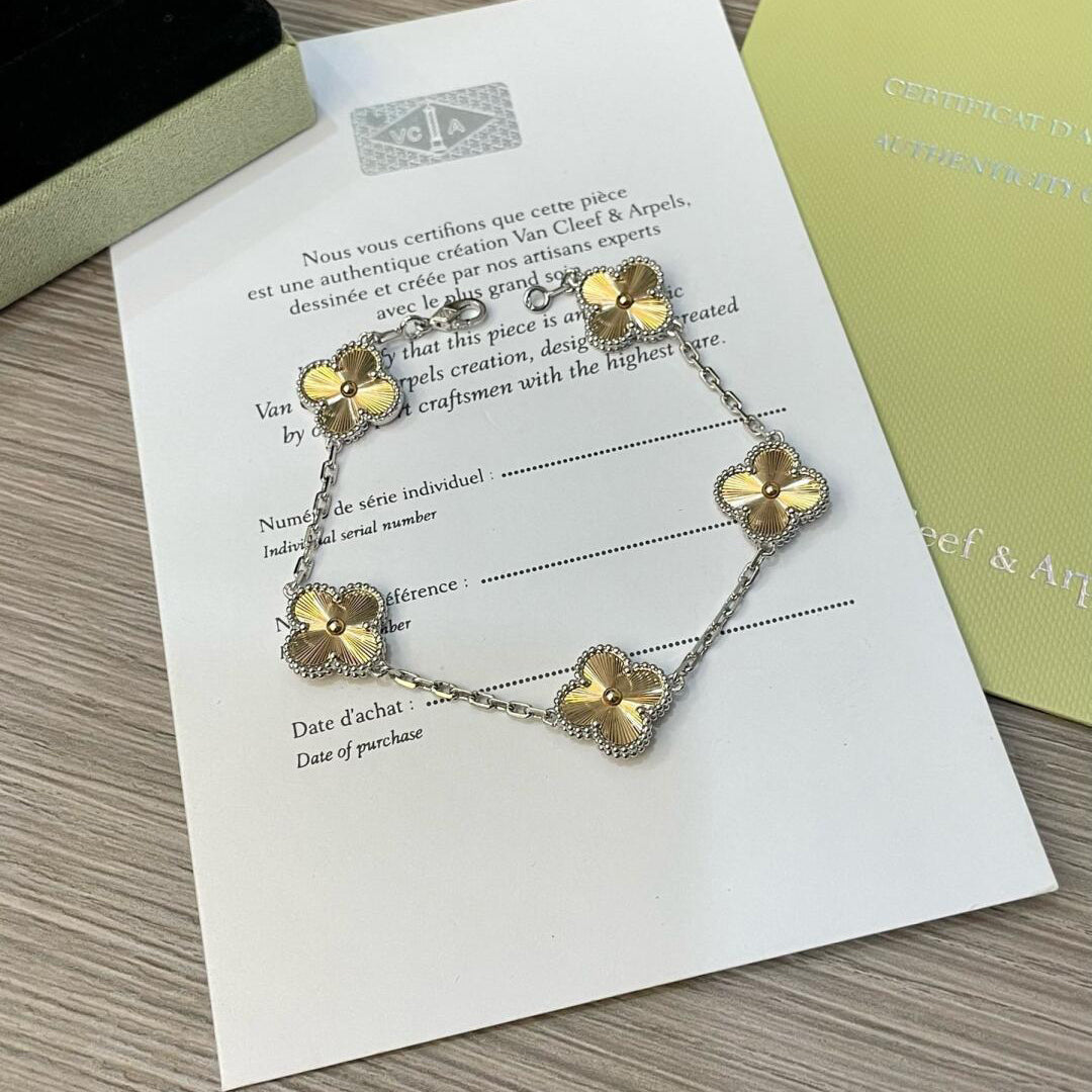 [Amore]CLOVER  5 MOTIFS  CHRISTMAS LIMITED EDITION BRACELET