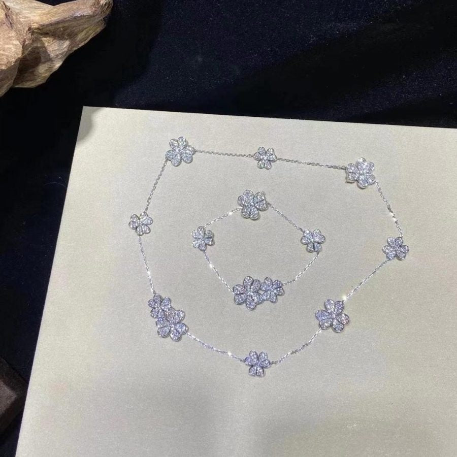 [Amore]FRIVOLE SILVER 5 FLOWERS BRACELET