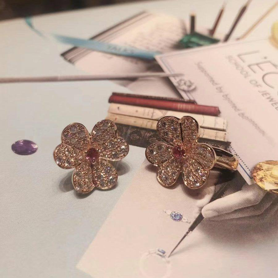[Amore]FRIVOLE PINK GOLD FLOWER DIAMOND EARRINGS