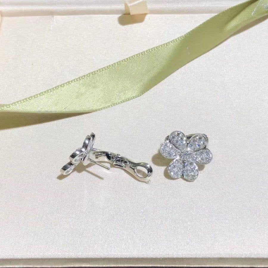 [Amore]FRIVOLE SILVER FLOWER DIAMOND EARRINGS