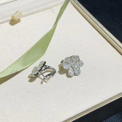 [Amore]FRIVOLE SILVER FLOWER DIAMOND EARRINGS