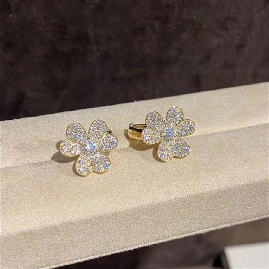 [Amore]FRIVOLE GOLD FLOWER DIAMOND EARRINGS