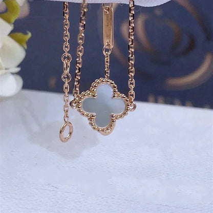 [Amore]CLOVER WHITE MOP SINGLE FLOWER BRACELET