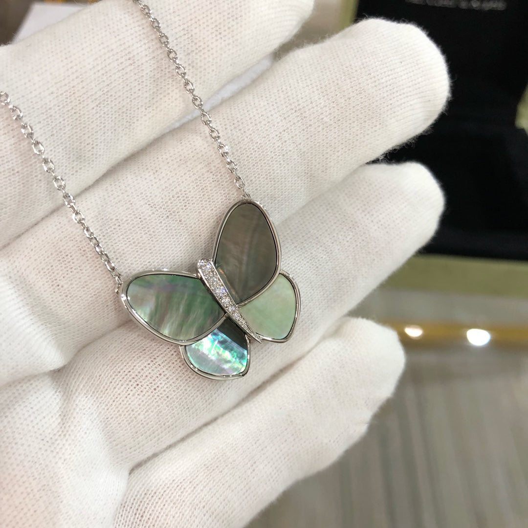 [Amore]LARGE BUTTERFLY SILVER PENDANT DIAMOND NECKLACE