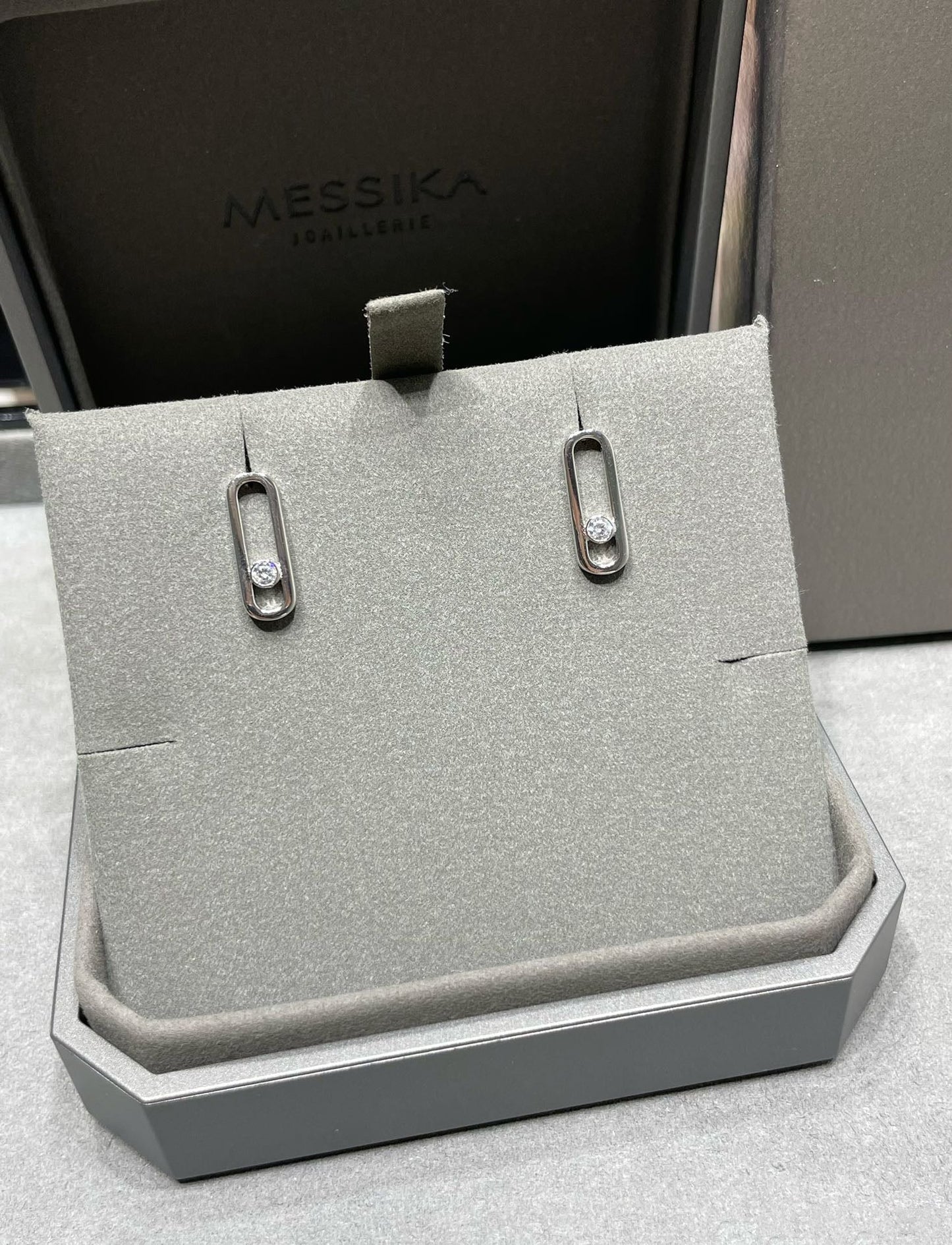 [Amore]MOVE UNO SMALL 1 DIAMOND EARRINGS