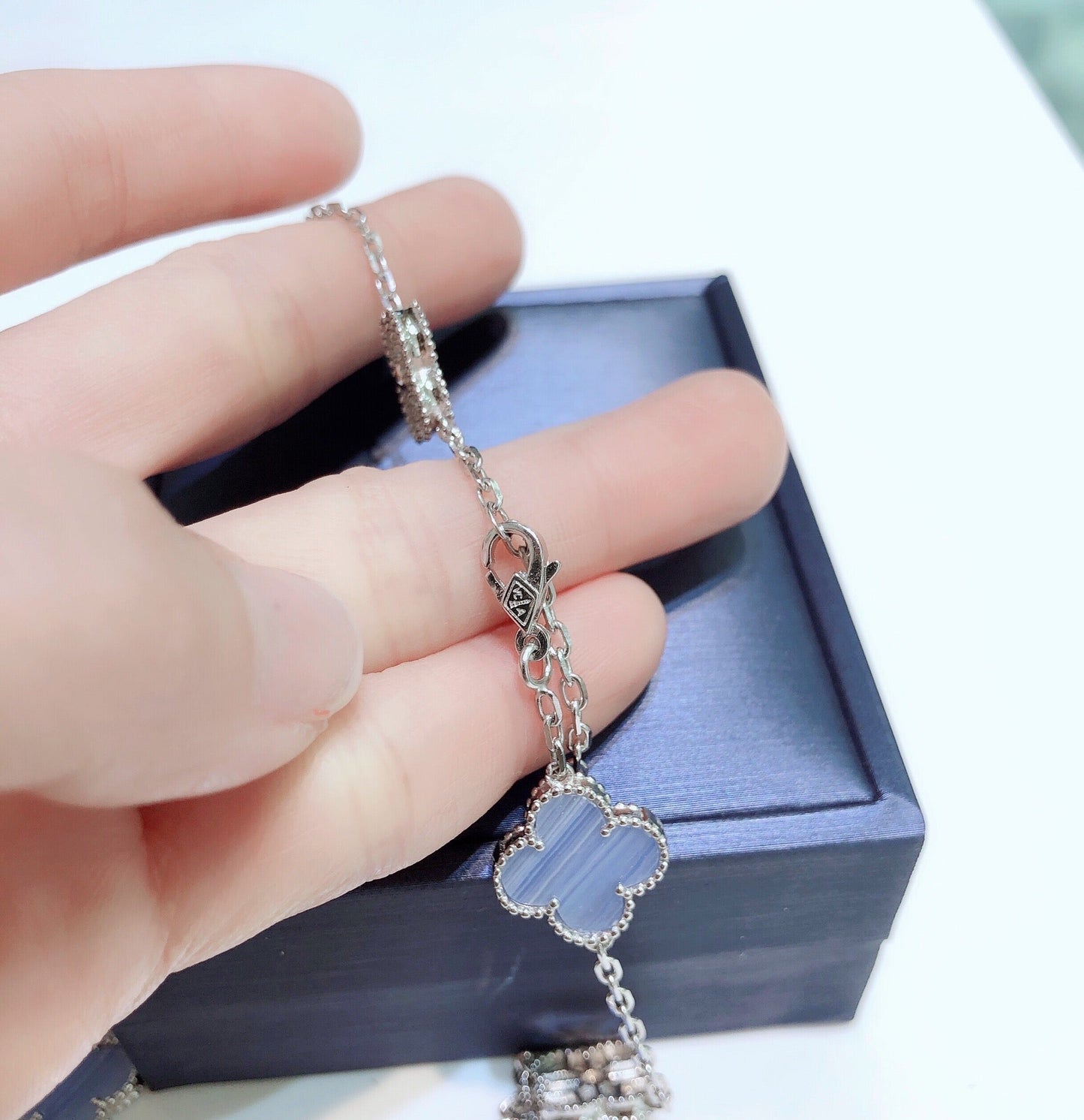 [Amore]CLOVER 10 MOTIFS CHALCEDONY DIAMONDS SILVER NECKLACE