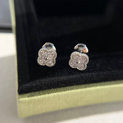 [Amore]CLOVER MINI DIAMOND STUD EARRINGS