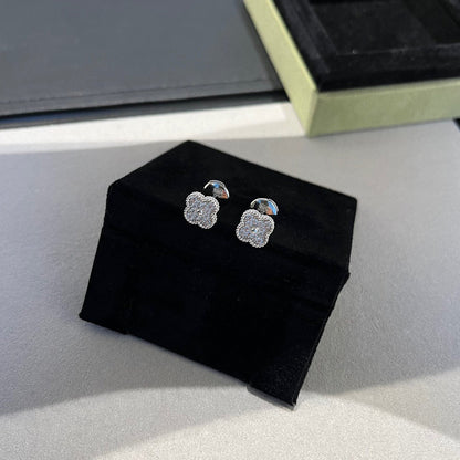 [Amore]CLOVER MINI DIAMOND STUD EARRINGS