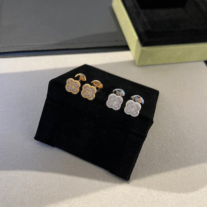[Amore]CLOVER MINI DIAMOND STUD EARRINGS